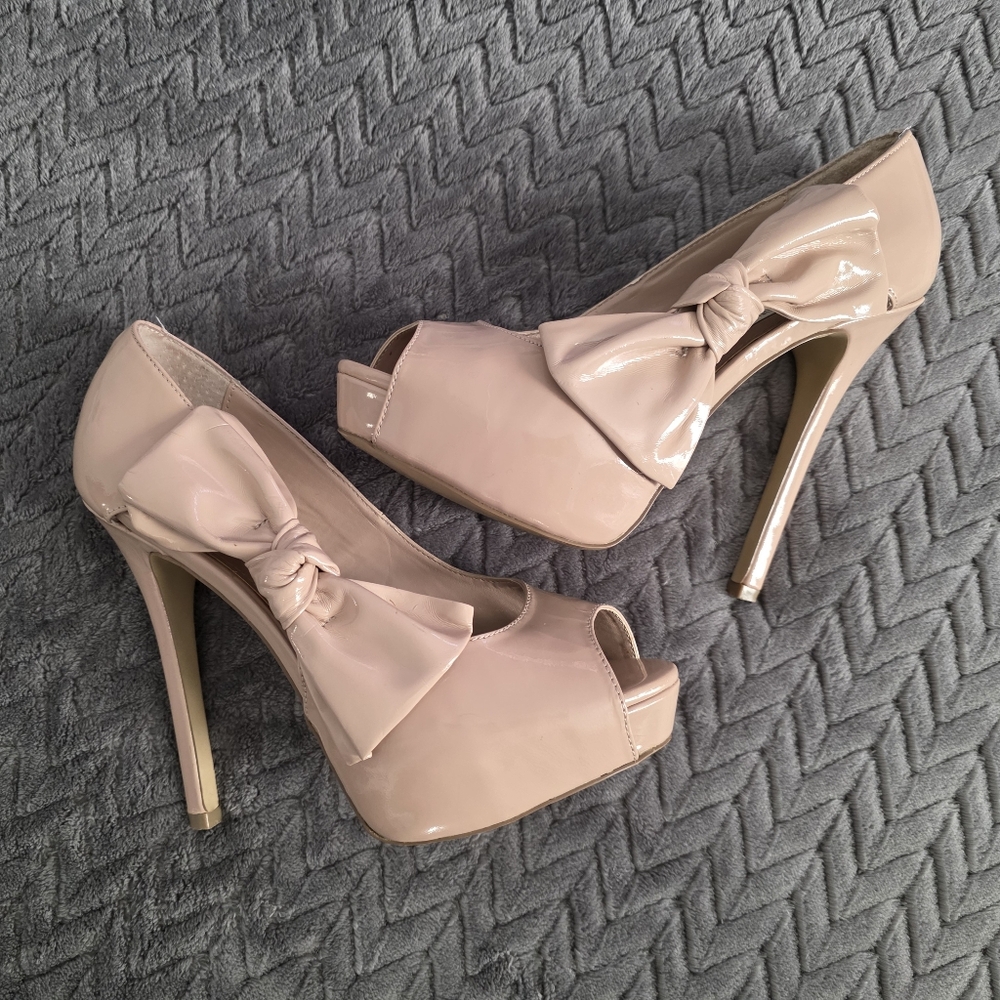 Steve Madden Leather Nude Peep-Toe Platform Stiletto Heels with Bow